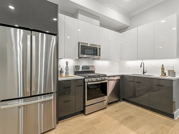 115 Thurston St #A, Somerville, MA 02145