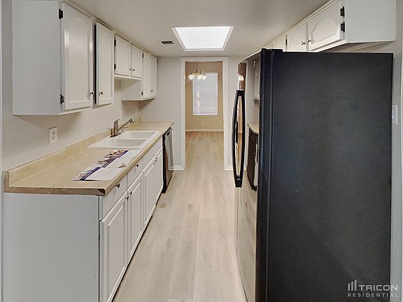 5th image of 5711 Creekwood St
