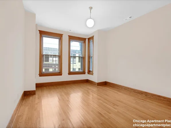 2748 N Lincoln Ave #3, Chicago, IL 60614