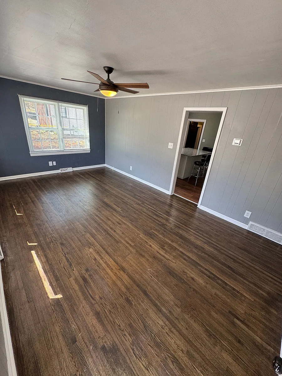Building Photo - 807 Eastchester Dr