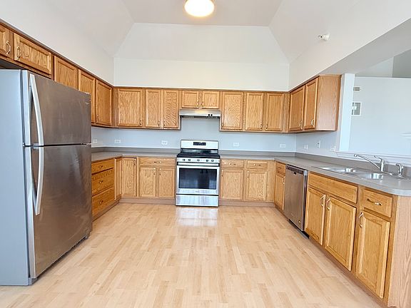 5th image of 16631 Liberty Cir #Penthouse A