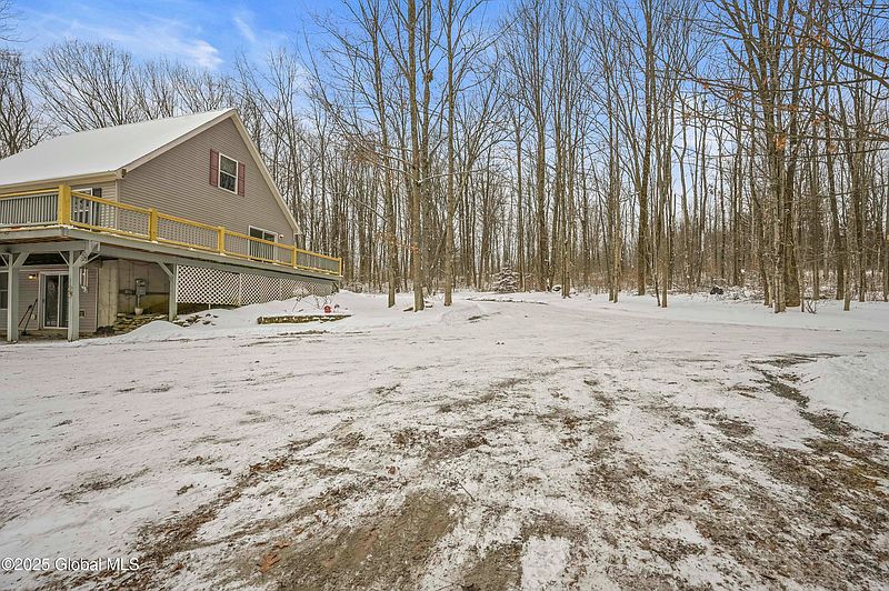 4th image of 180 Gordon Road