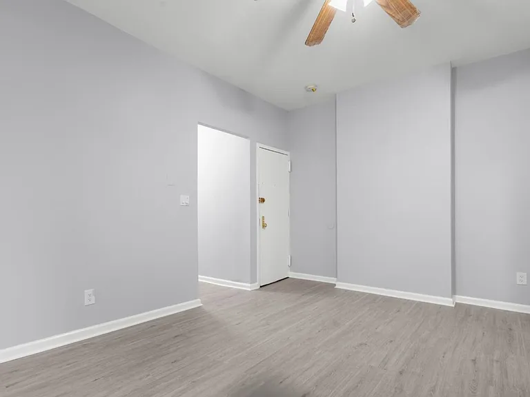 32 Van Cortlandt Park Ave — Photo 21