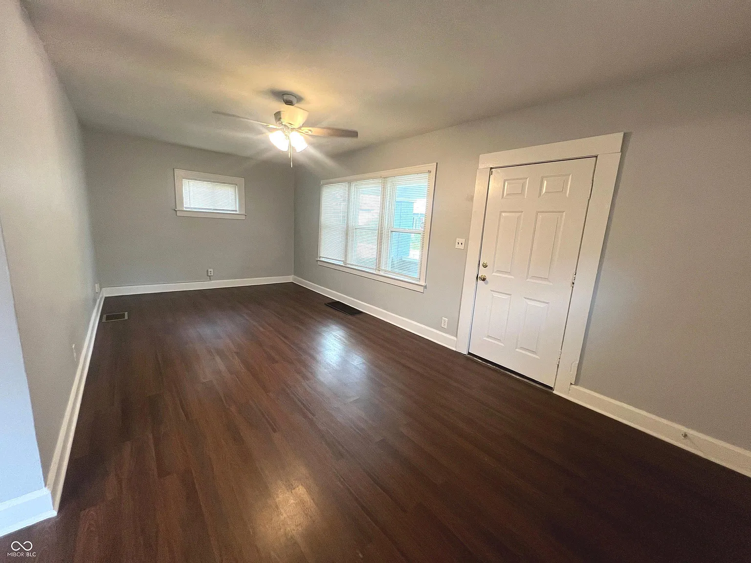 2 bed, 1.0 bath, 963 sqft, $1,250 — Photo 4
