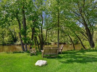 4836 W River Hollow Ct, Mequon, WI 53092