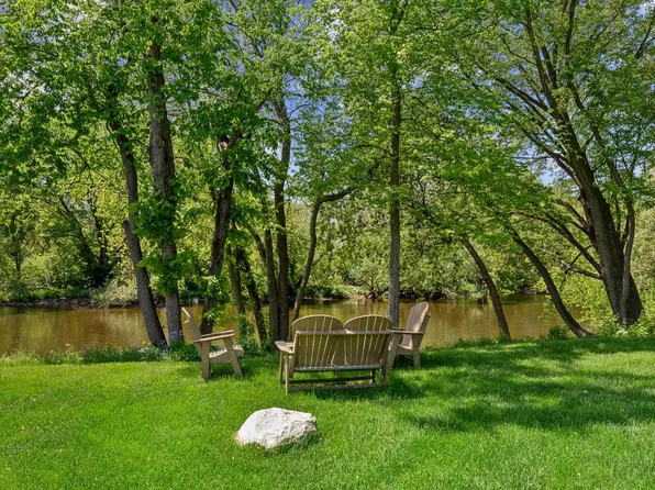4836 West River Hollow COURT, Mequon, WI 53092