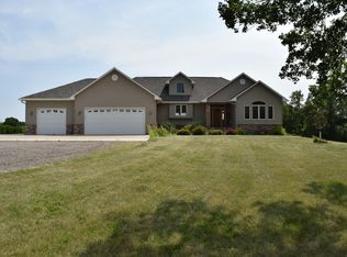 4022 Sheyenne Valley Est, Valley City, ND 58072