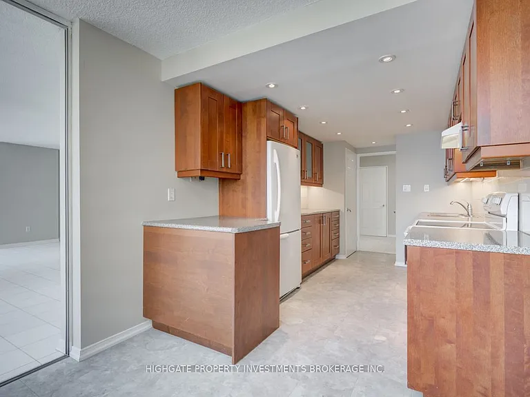 195 Saint Patrick St #901B — Photo 12