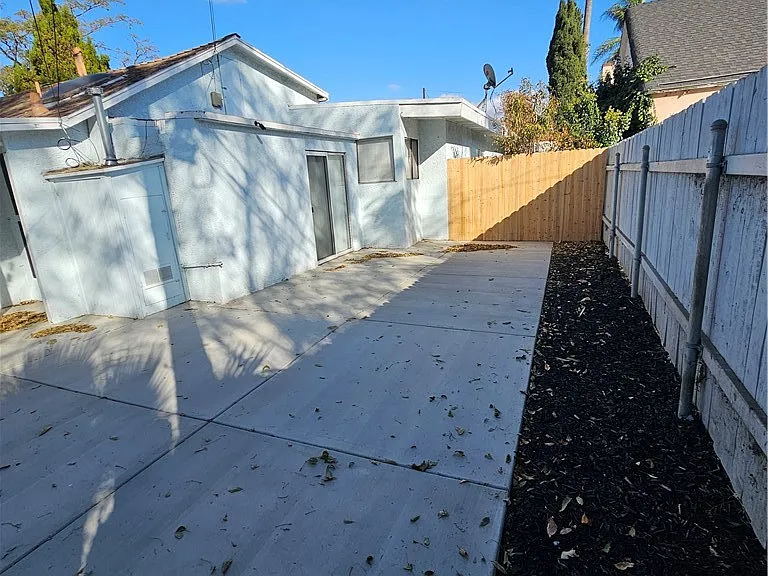 1226 W Palm Ave — Photo 9
