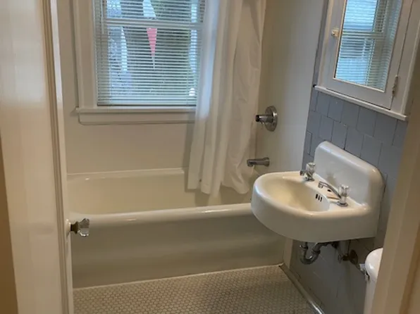 4010 NE Hancock St APT 118, Portland, OR 97212