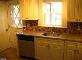 220 N Springfield Rd, Clifton Heights, PA 19018