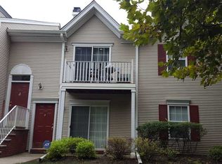 414 Dove Cote Ct, Whitehouse Station, NJ 08889
