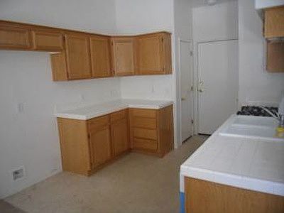 5th image of 2050 N Los Feliz St #121