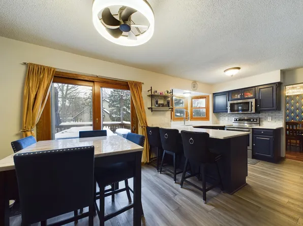 2011 128th Ln NW, Coon Rapids, MN 55448