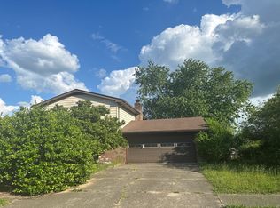 1226 Senate Cir, Radcliff, KY 40160