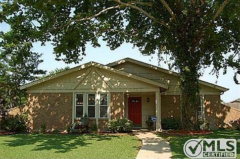 1st image of 3110 Castle Rock Ln