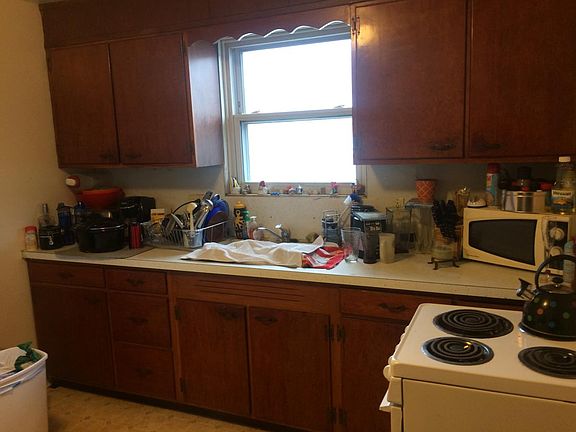2nd image of 43 W Stiegel St