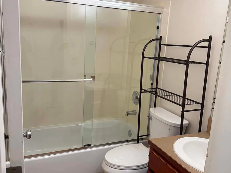4224 Pasadena Pl NE — Photo 7