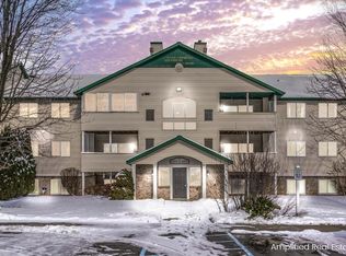 6587 Clover Ct SE, Caledonia, MI 49316