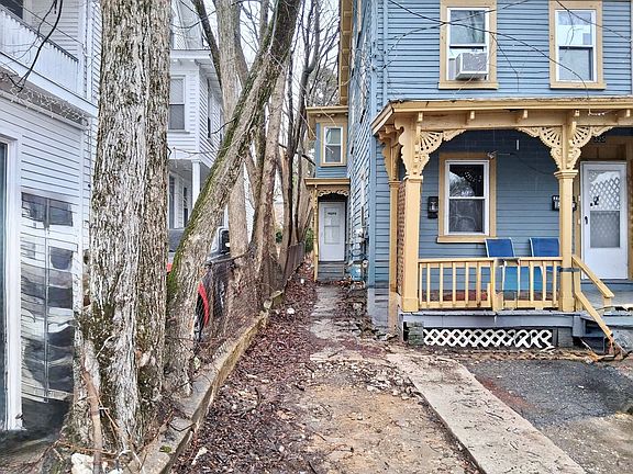 2nd image of 325 N Laurel St Floor 1