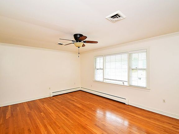 5th image of 6353 Lakeway Dr