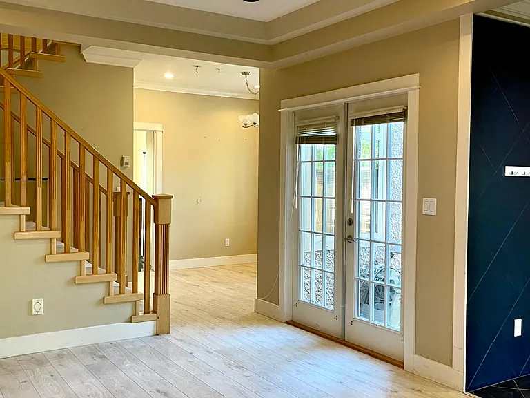 8289 Laurel St — Photo 9