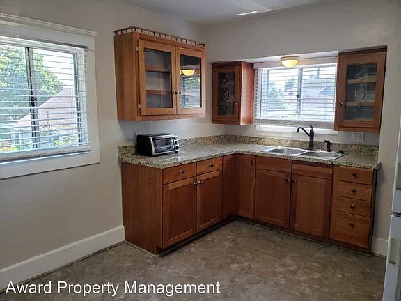 4th image of 4626 Date Ave