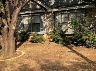2021 Feather Ln, Lewisville, TX 75077