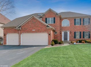2608 Freeland Cir, Naperville, IL 60564