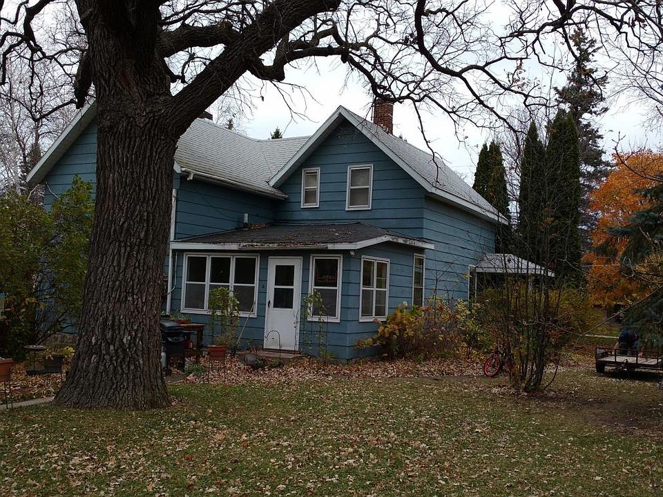 2nd image of 424 7th Ave E