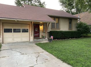 3853 SW Atwood Ave, Topeka, KS 66610