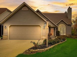 3836 W Puetz Rd, Franklin, WI 53132