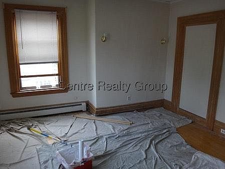 3rd image of 10 Bowers St #123