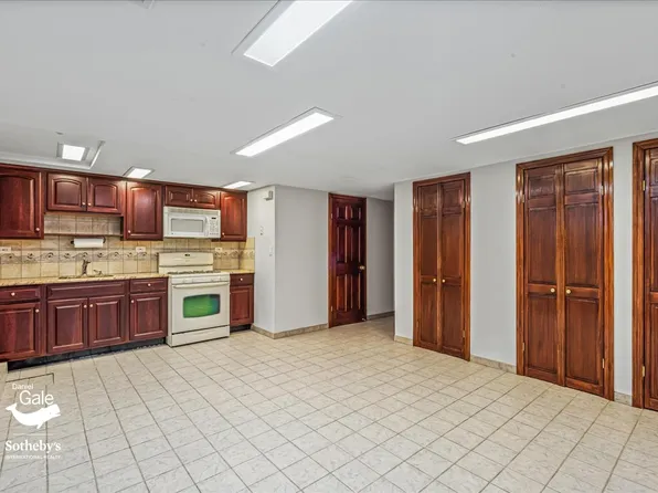 68-48 Juno Street image 36 of 46