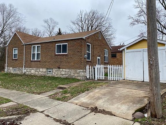 3rd image of 435 Appian Dr