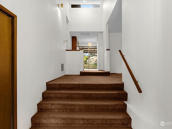 3rd image of 20156 Marine View Drive SW