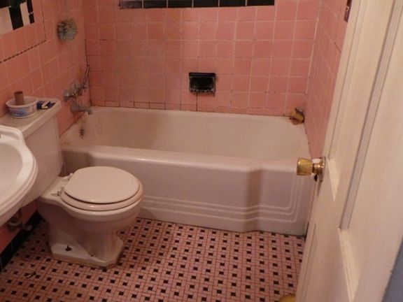 4th image of 7400 Jenwood Ave