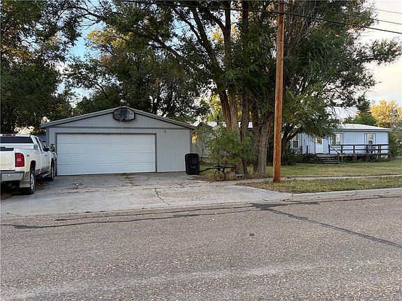 4th image of 203 2nd St W