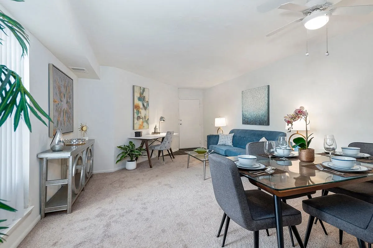 Berkdale Apartments — Photo 3