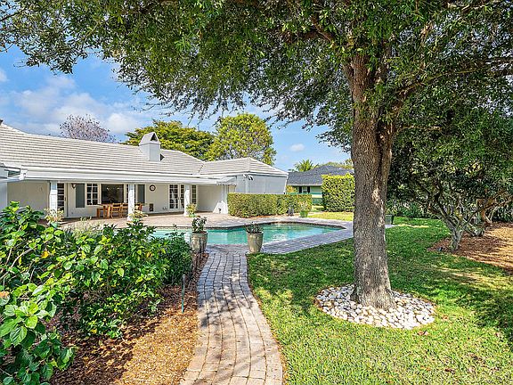 3rd image of 1103 NW 6th Avenue