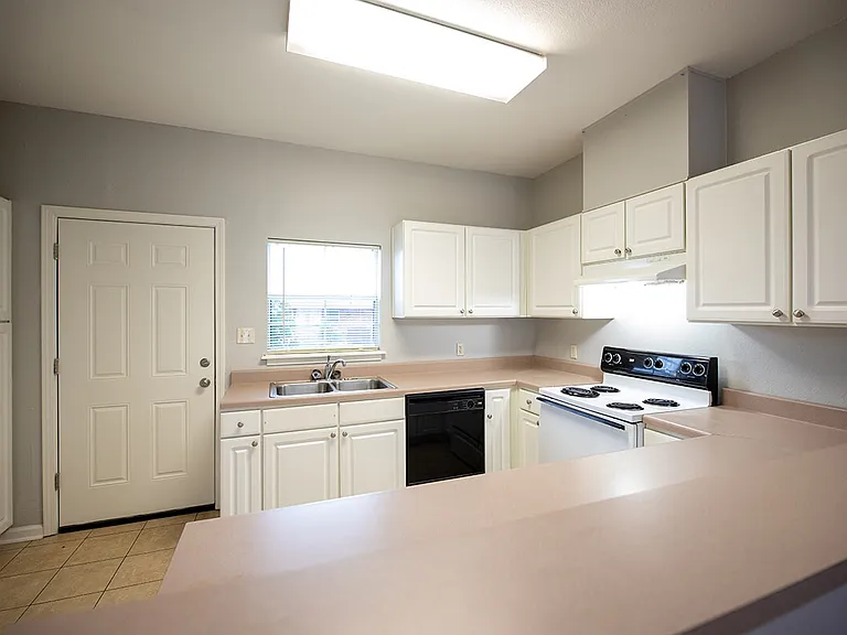 4439-BROWN-STREET-kitchen_01272026