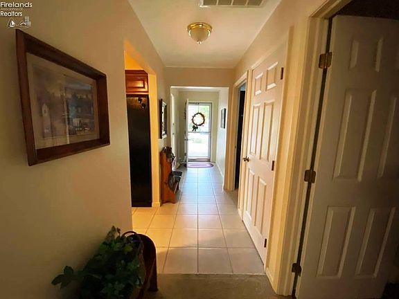 2nd image of 1717 E Waterberry Dr