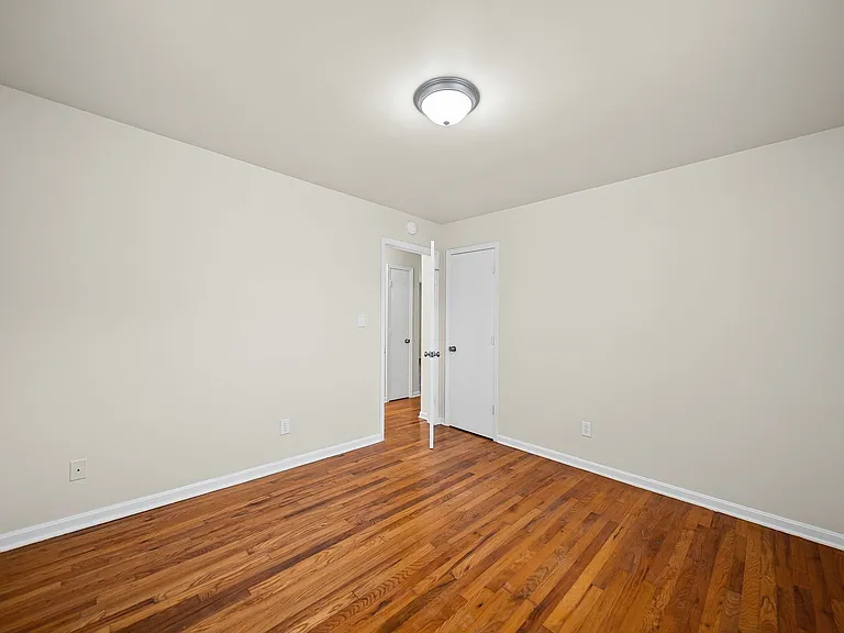 109 Holley St #B — Photo 10