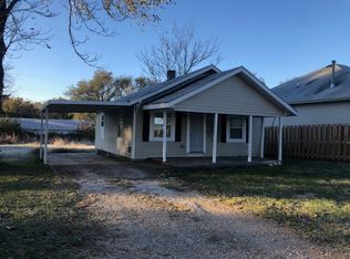 2832 W Water St, Springfield, MO 65802