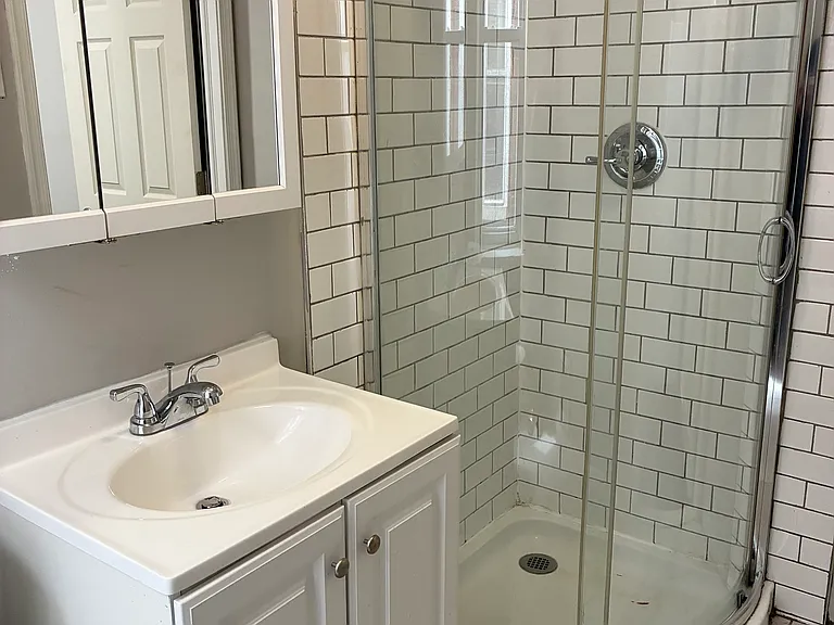 1464 N 52nd St #2F — Photo 7