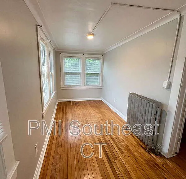 79 Garfield Ave #1F — Photo 9