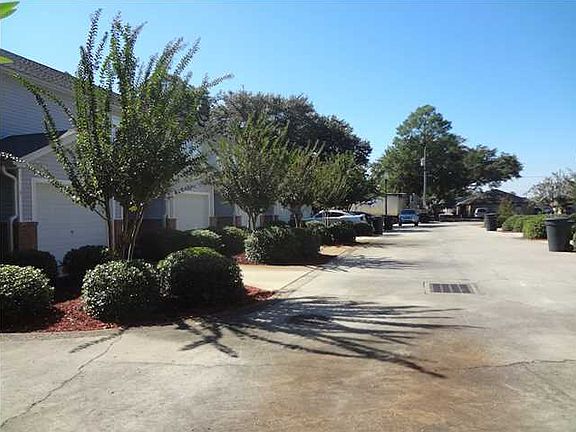 3rd image of 10 Park Cir SE Unit A3