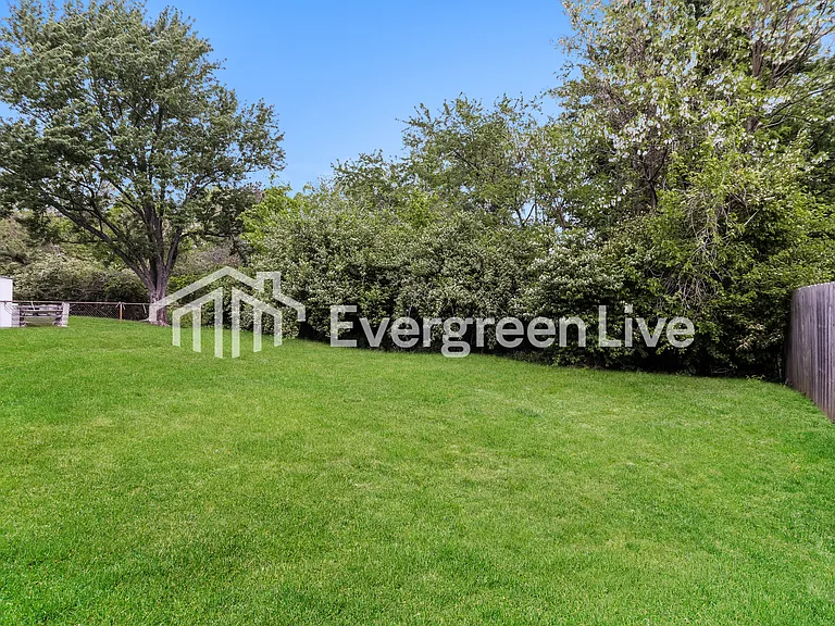 5388 Whitmore Dr — Photo 14
