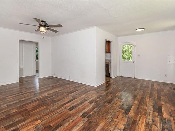 4th image of 2905 McFarland Rd #F