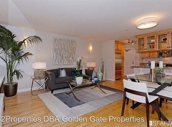 3rd image of 1540A Lombard St